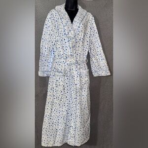 Lanz of Salsburg flannel robe white with blue stars size large